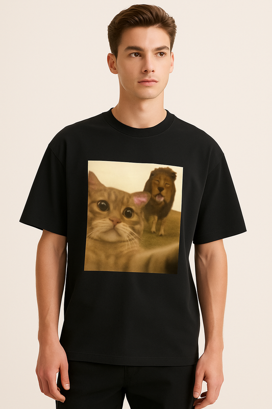 यूनिसेक्स पूकी कैट और लायन ओवरसाइज़्ड टी-शर्ट